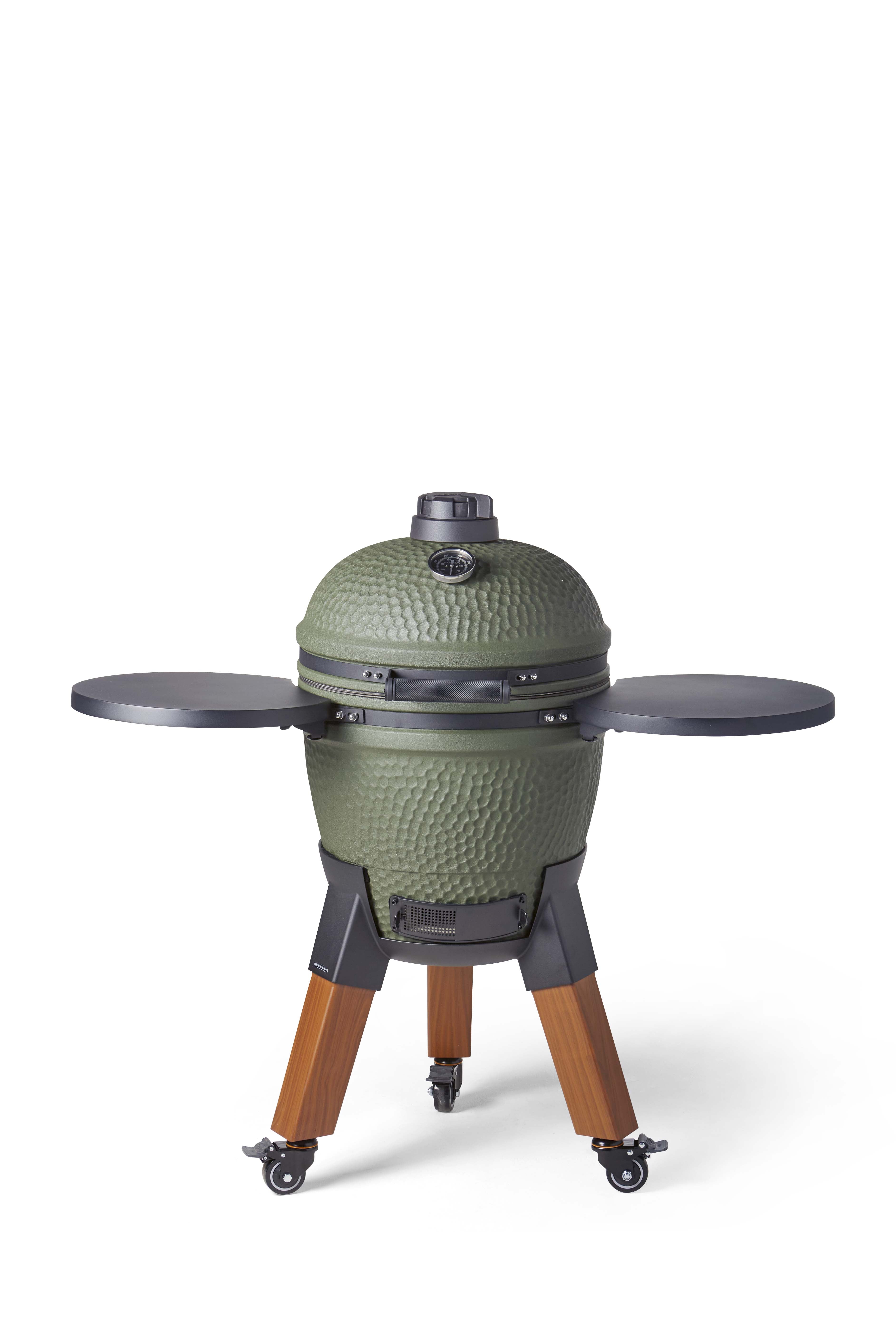 kamado hout poot grill outside